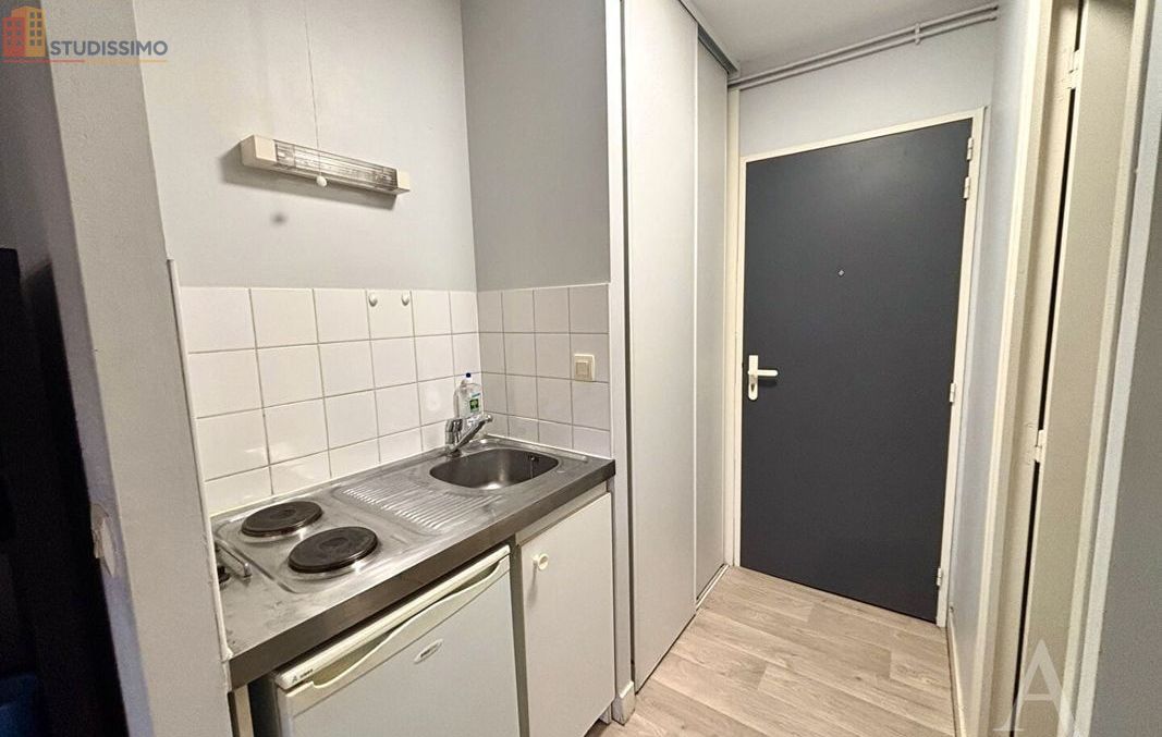 Studio meublé 19m² Bourges - Dernier étage, lumineux - Photo 5