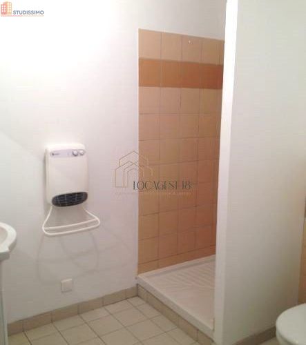 Studio 30m² Bourges - 1er étage, DPE C - Photo 7