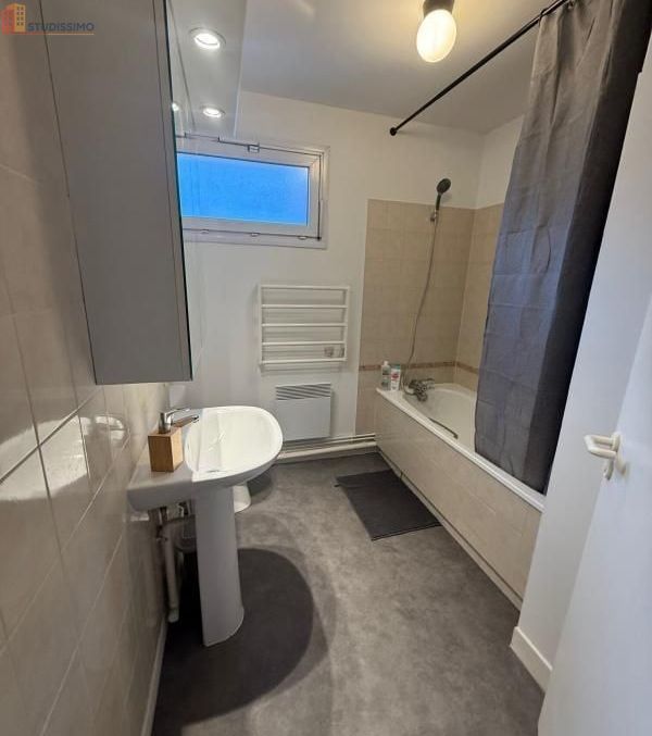 Studio 30m² Bourges - Lumineux, 1er étage - Photo 17