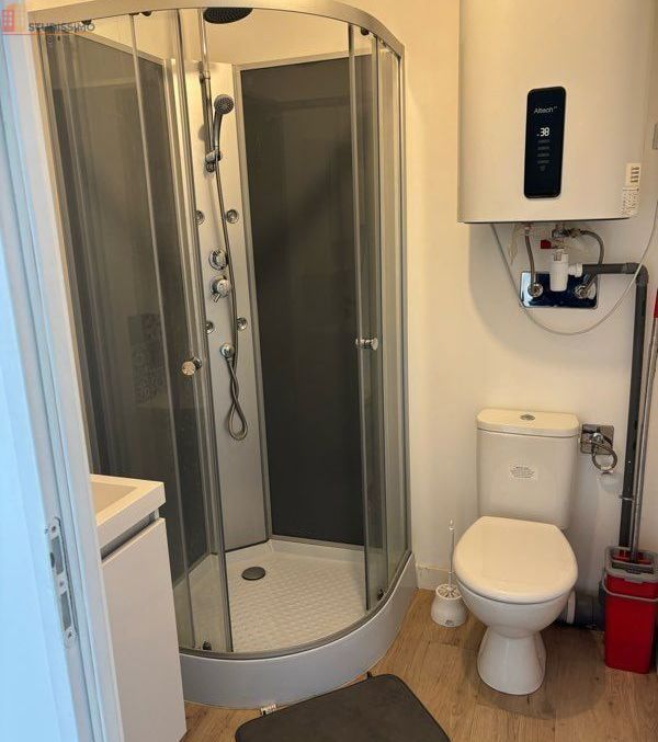 Studio meublé 20m² Bourges - Proche Jean Baffier - Photo 1