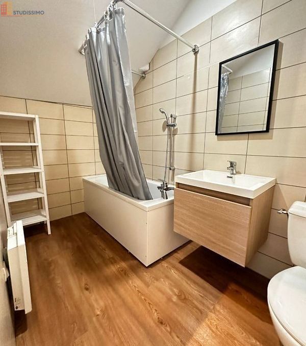 Studio meublé 24m² Bourges centre - Hyper centre, lumineux - Photo 2