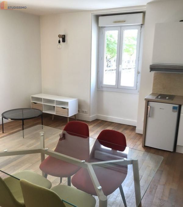 Studio meublé 23m² Bourges - Meublé, 1ère étage - Photo 12