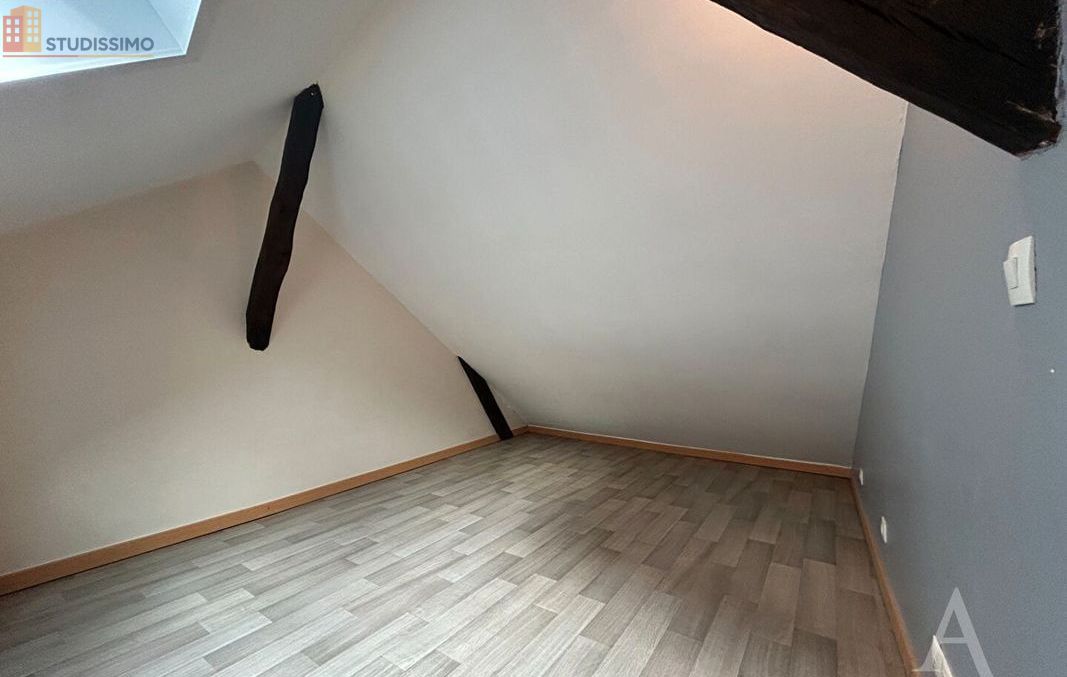 Studio 22m² Bourges - Duplex, DPE D - Photo 12