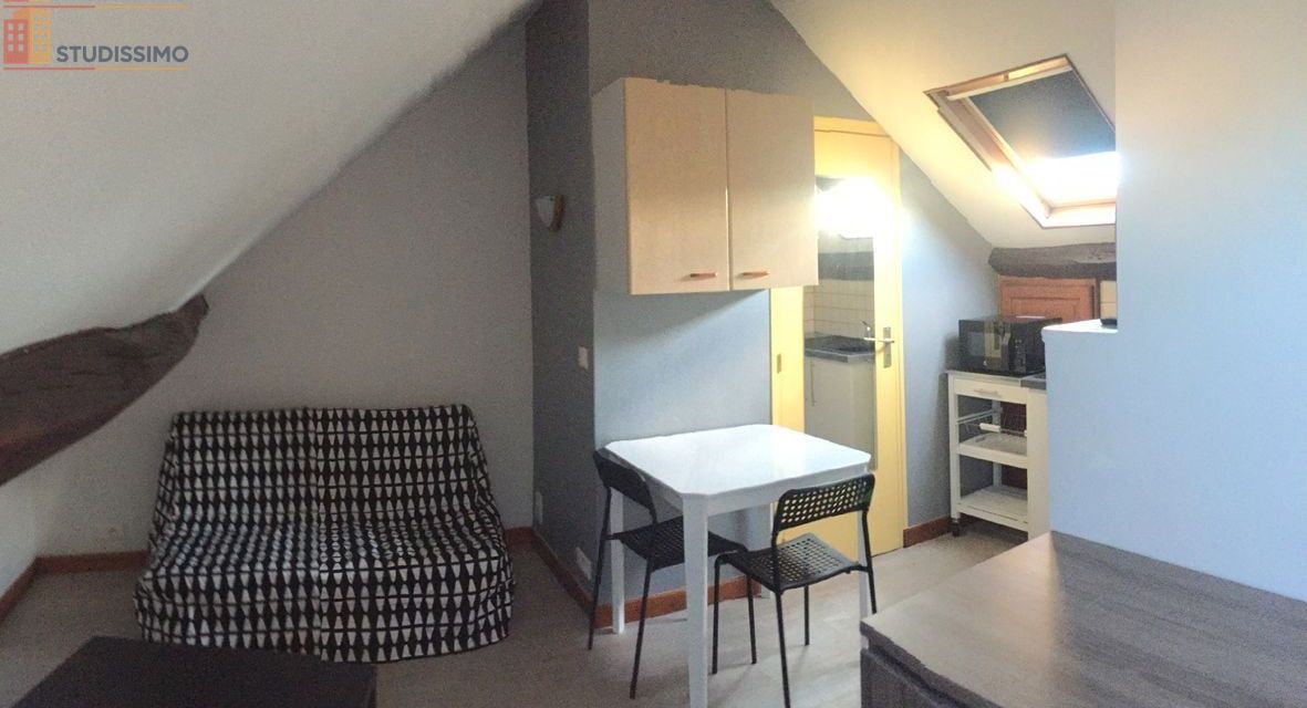 Studio meublé 17m² Bourges centre - Meublé, 3e étage - Photo 1