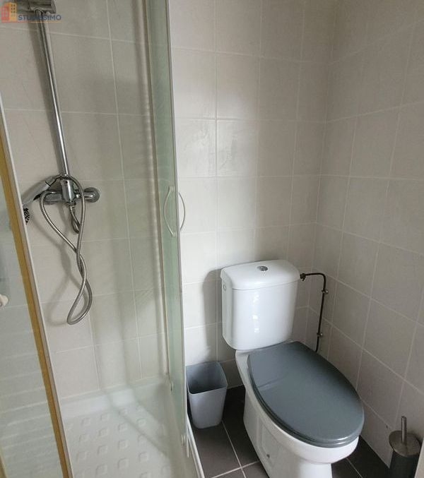 Studio meublé 14m² Bourges - Joli, 2e étage - Photo 5