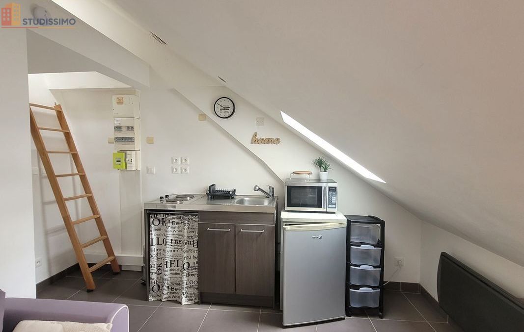 Studio meublé 14m² Bourges - Joli, 2e étage - Photo 2