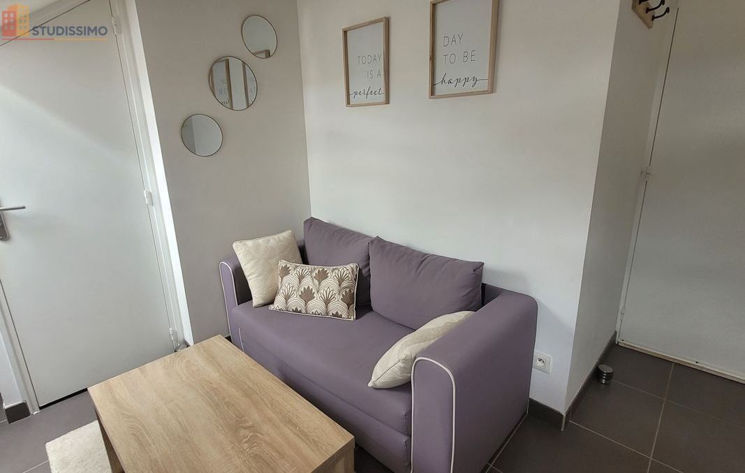 Studio meublé 14m² Bourges - Joli, 2e étage - Photo 1
