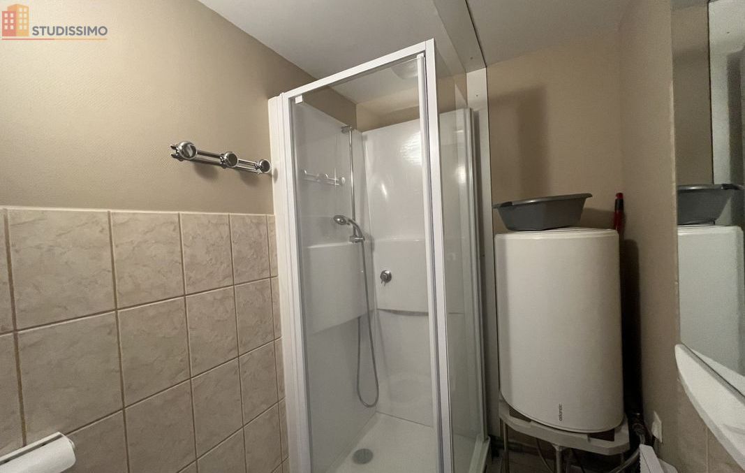 Studio meublé 18m² Égletons - Meublé, DPE D - Photo 4