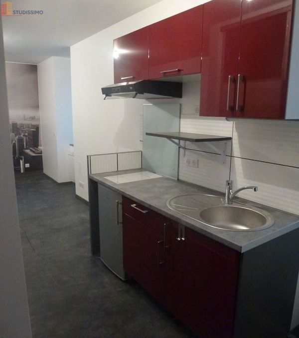 Studio meublé 27m² Tulle - Proche gare, disponible mai - Photo 5
