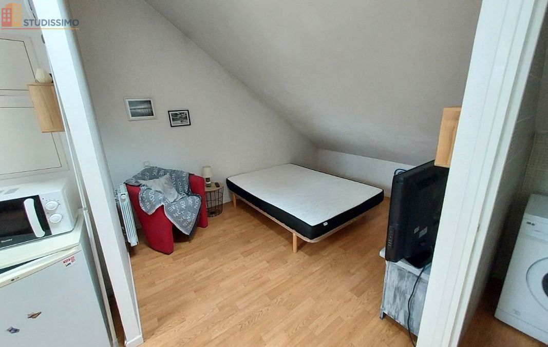 Studio meublé 18m² Tulle 19000 - Meublé, au 3e étage - Photo 4