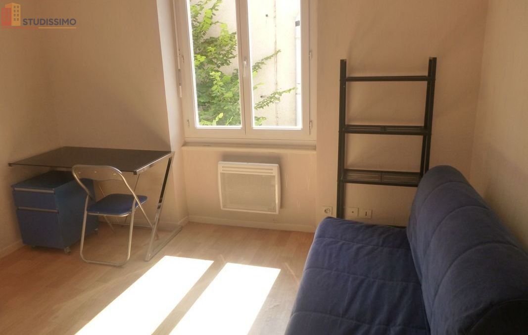 Studio meublé 17m² Dijon centre - Proche campus, parking privé - Photo 2