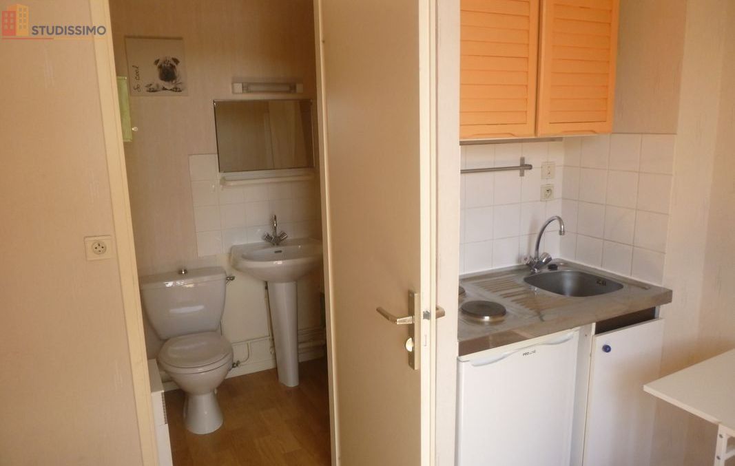Studio meublé 17m² Dijon centre - Proche campus, parking privé - Photo 1
