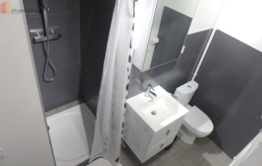 Studio meublé 20m² Beaune centre - Lumineux, 3e étage - Photo 1