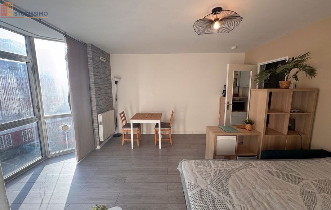 Studio meublé 29m² Dijon 21000 - Meublé, stationnement - Photo 1