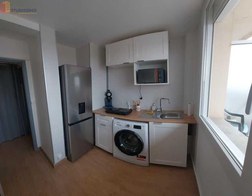 Studio meublé 26m² Dijon centre - Parking, dernier étage - Photo 1