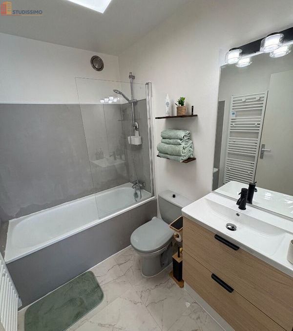 Studio meublé 29m² Saint-Brieuc - Lumineux, 4e étage - Photo 1