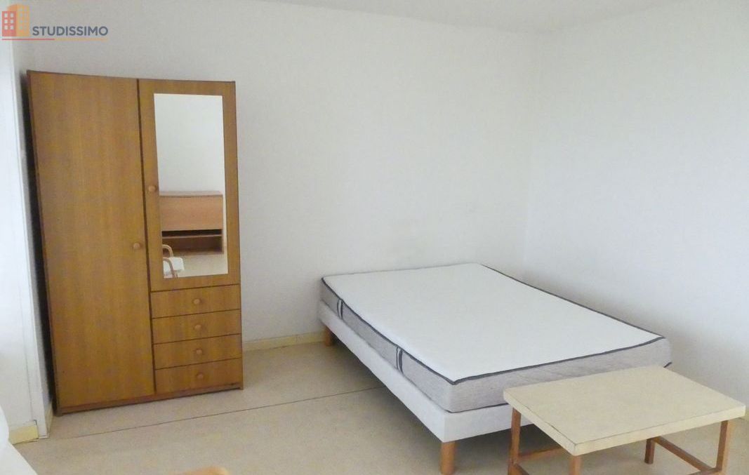 Studio meublé 27m² Loudéac centre - Lumineux, meublé - Photo 5