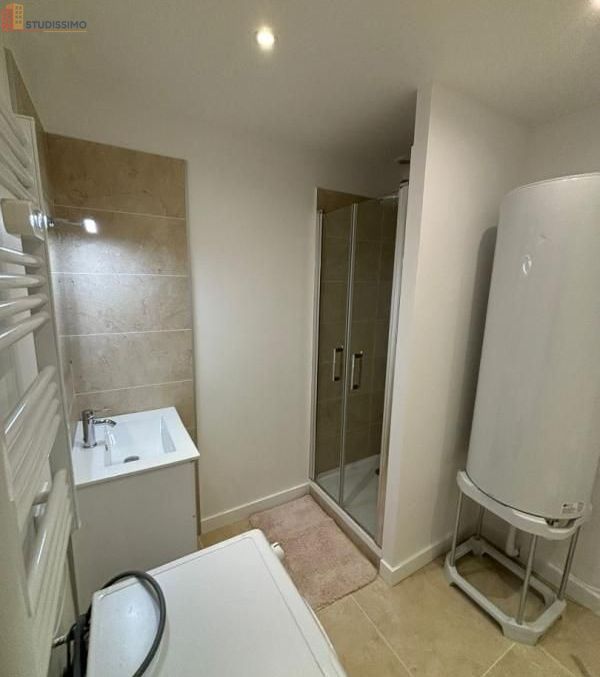 Studio 11m² Guingamp - Meublé, DPE A - Photo 2