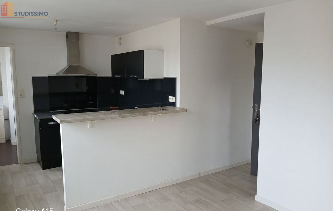 Studio 25m² Saint-Brieuc 22000 - Proche stade Hélène Boucher - Photo 2