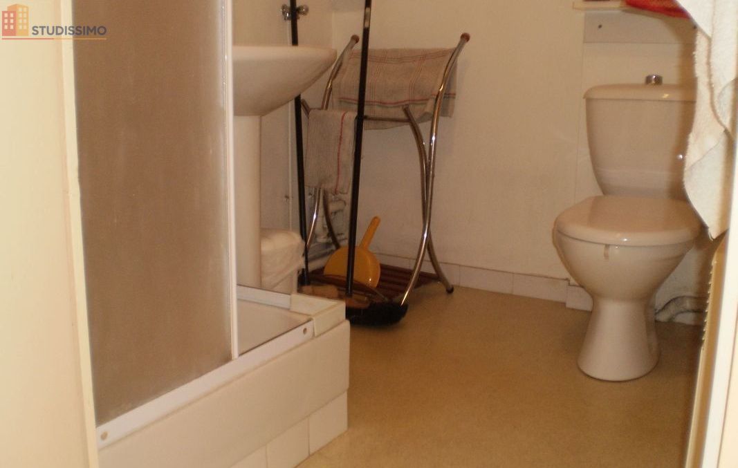 Studio meublé 25m² Lannion centre - Clair, 2e étage - Photo 3