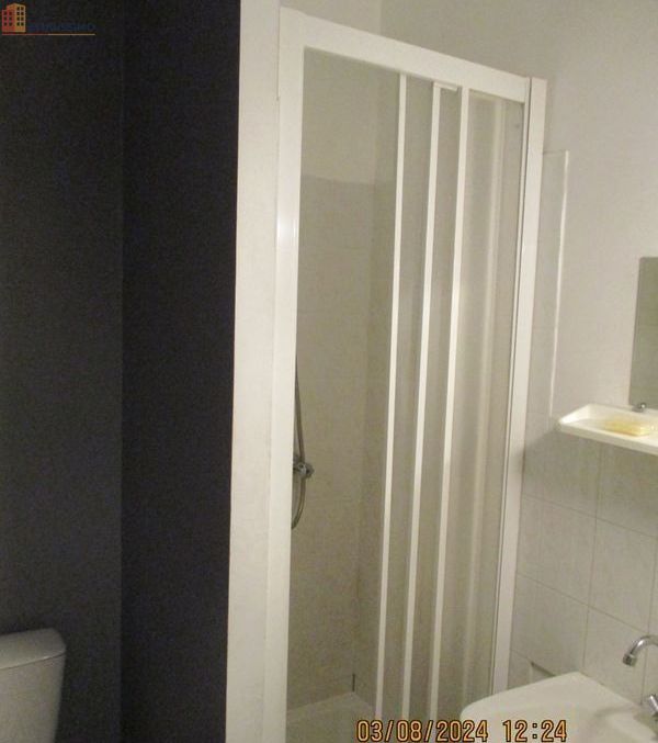 Studio meublé 20m² Guingamp - Plein centre, sur cour - Photo 2