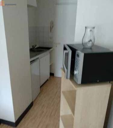 Studio meublé 18m² Guingamp centre - 2e étage, lumineux - Photo 2