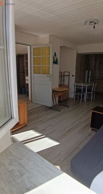 Studio 30m² Montbéliard - Meublé, parking privé - Photo 2