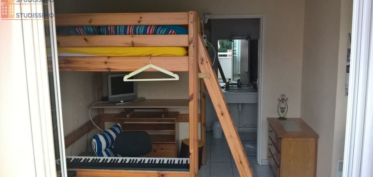 Studio meublé 21m² Besançon - Dernier étage, lumineux - Photo 1