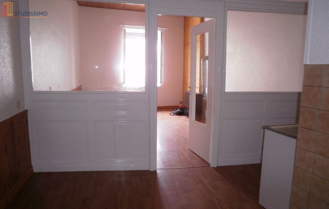 Studio 31m² Pontarlier - Très bien situé, parking - Photo 2