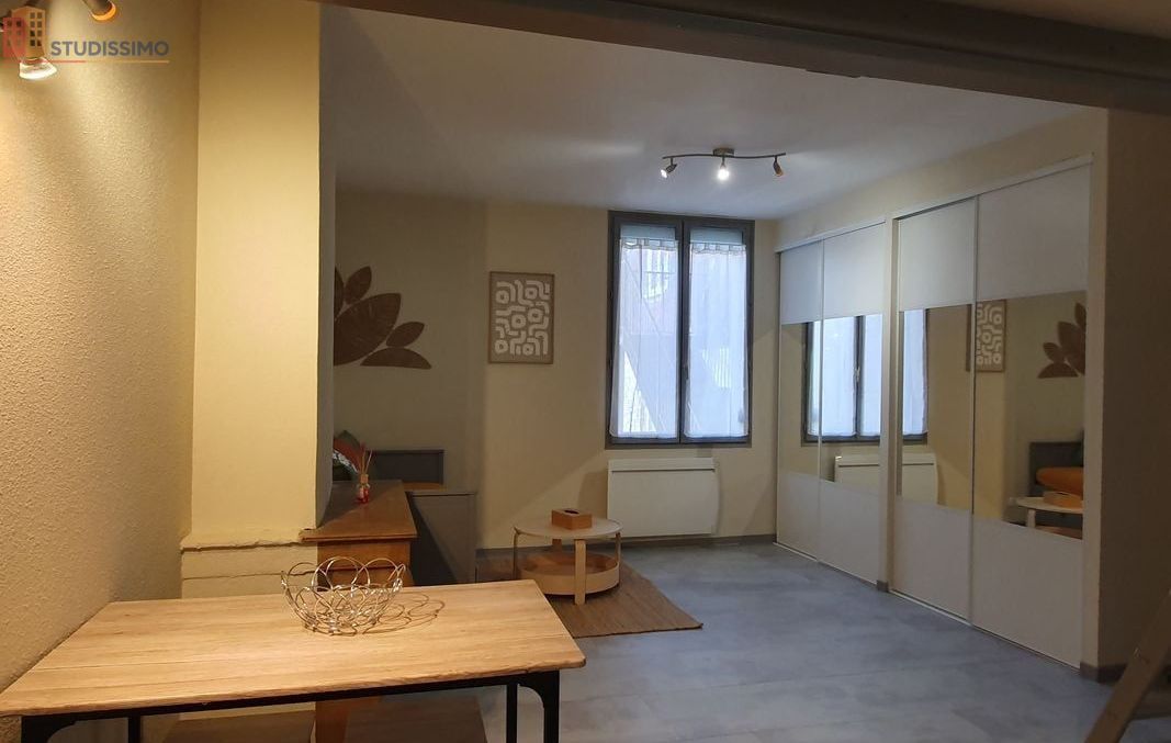 Studio meublé 30m² Besançon - Rénové, lumineux - Photo 2