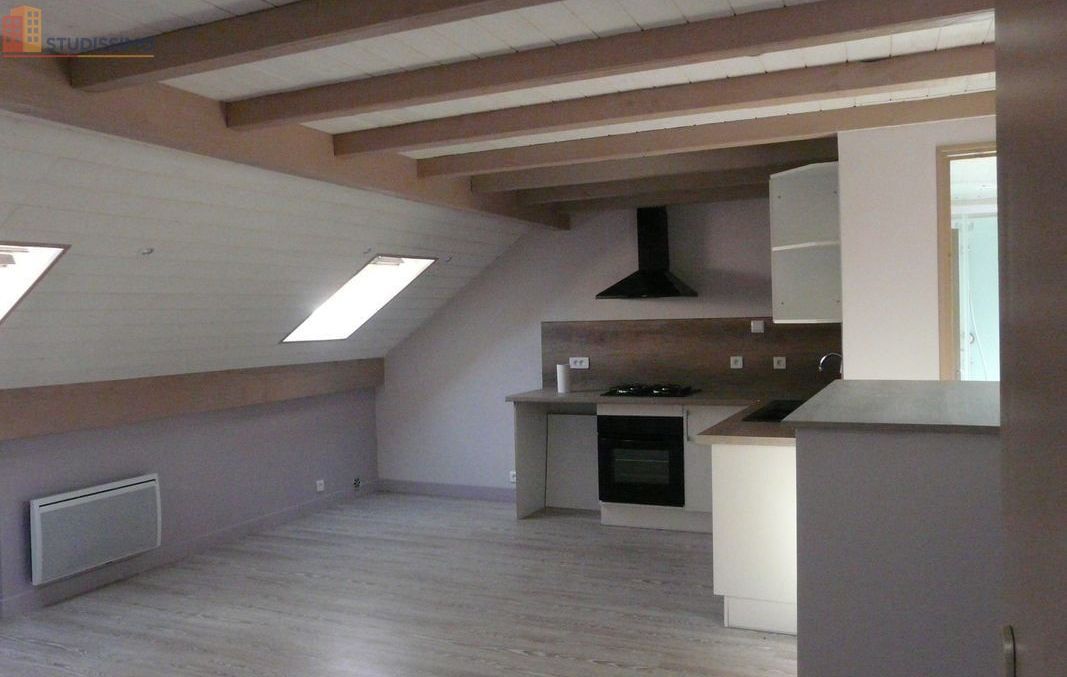 Studio 29m² Saint-Vit - Sous combles, calme - Photo 2