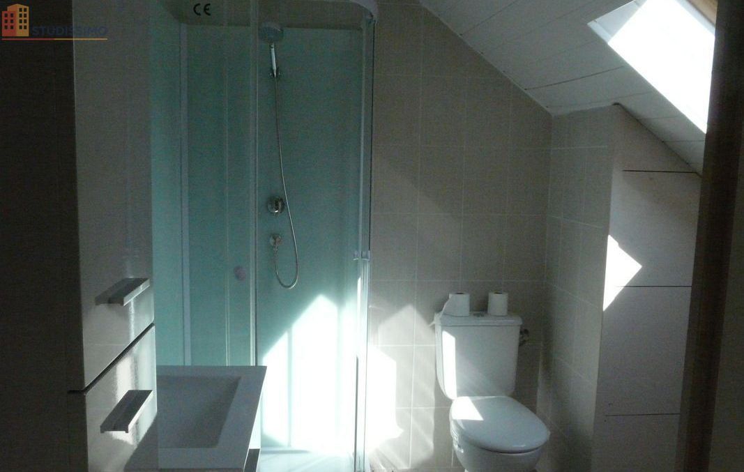 Studio 29m² Saint-Vit - Sous combles, calme - Photo 1