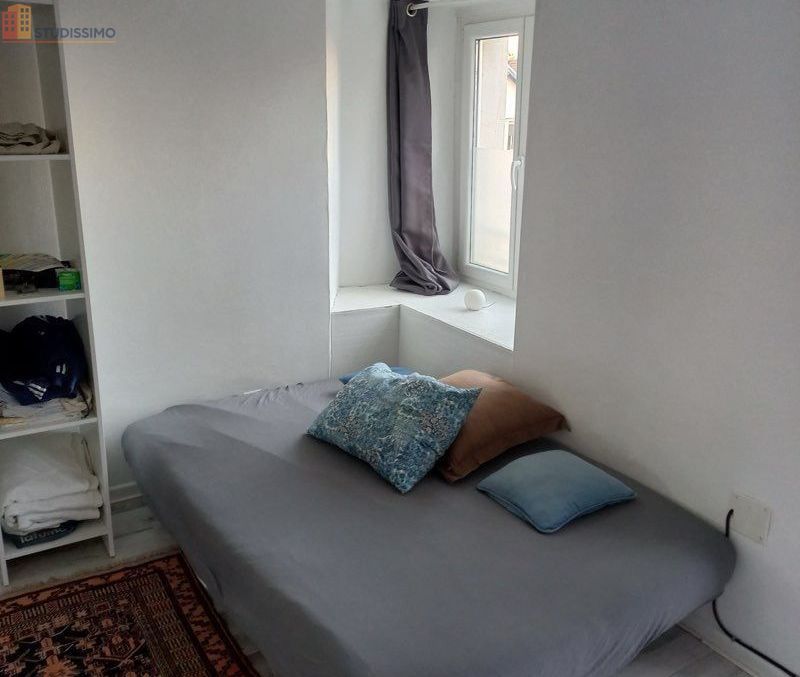 Studio meublé 17m² Montbéliard - Rénové, centre-ville - Photo 2