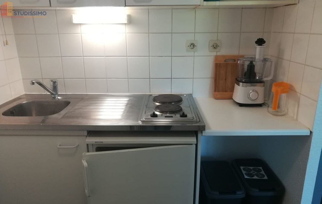 Studio meublé 35m² Besançon - Proche campus, lumineux - Photo 2