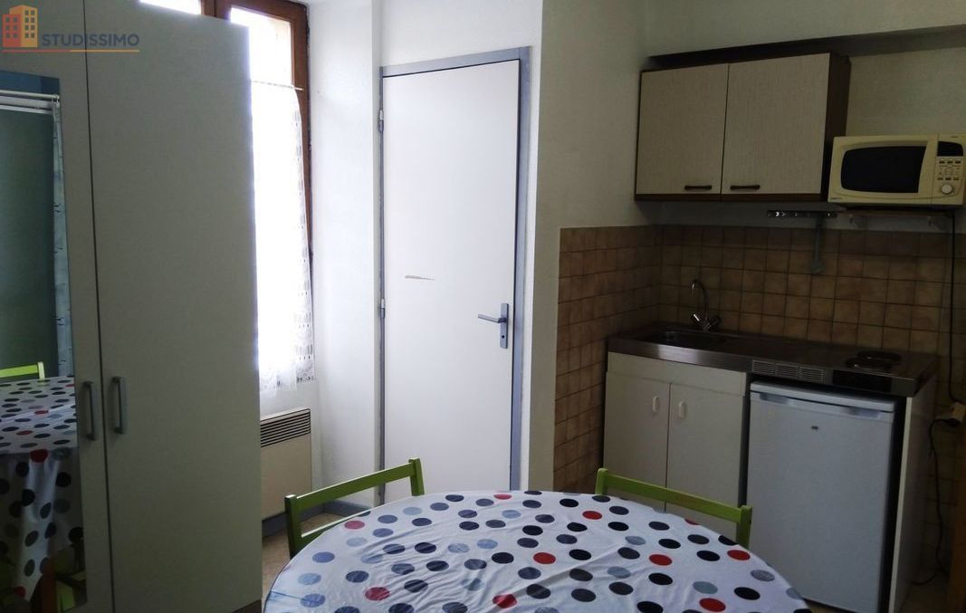 Studio meublé 18m² Besançon 25000 - Meublé, 1er étage - Photo 4