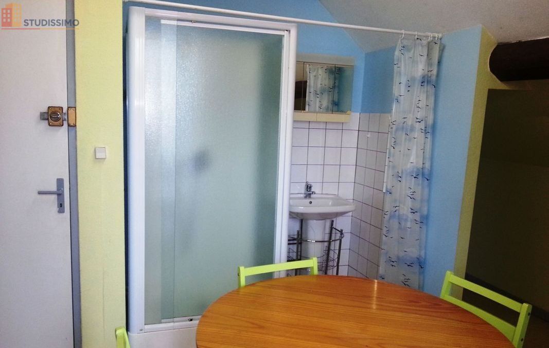 Studio meublé 18m² Besançon 25000 - Meublé, 1er étage - Photo 1