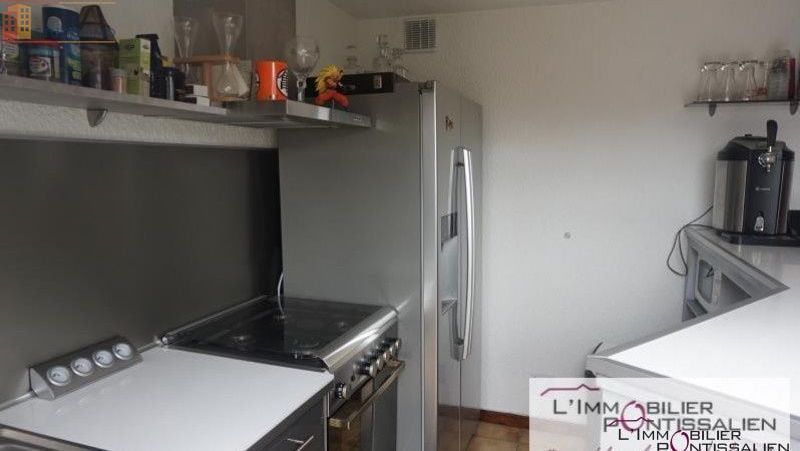 Studio 36m² Pontarlier - Dernier étage, lumineux - Photo 3