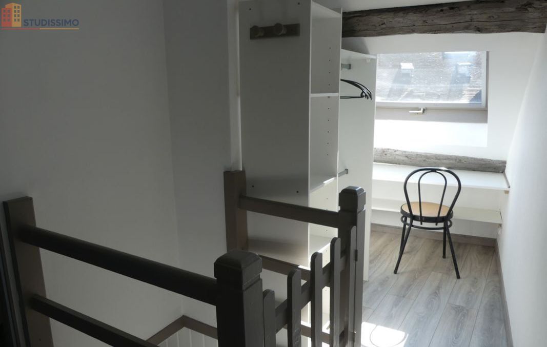 Studio meublé 18m² Besançon centre - Meublé, 4e étage - Photo 1