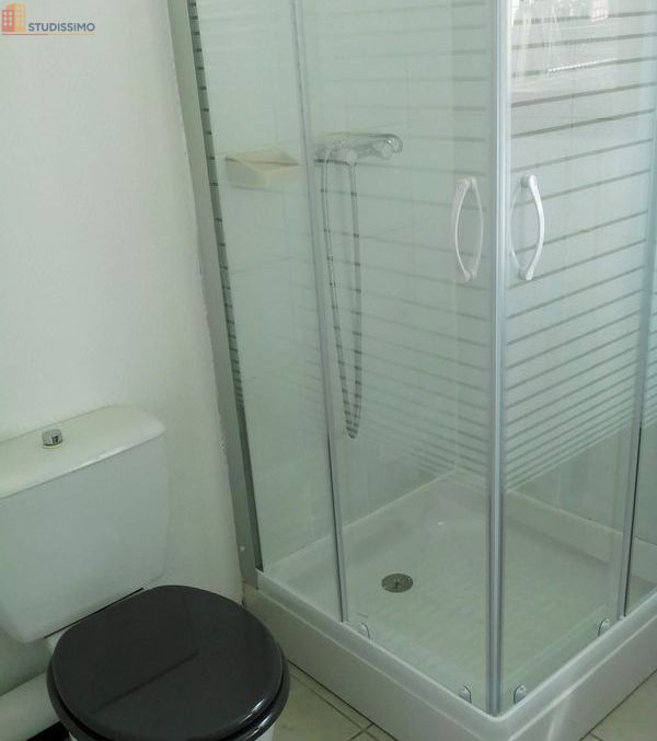 Studio meublé 17m² Besançon centre - Ensoleillé, au calme - Photo 1