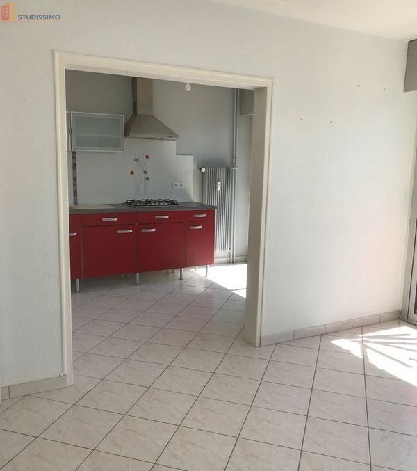 Studio 31m² Pontarlier - Lumineux, proche centre-ville - Photo 2