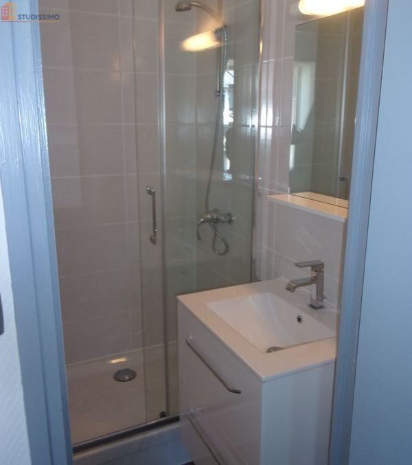 Studio meublé 18m² Besançon centre - Calme, 4e étage - Photo 8