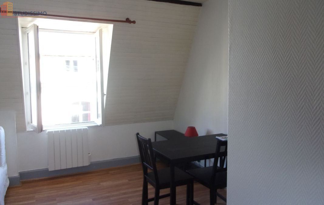 Studio meublé 18m² Besançon centre - Calme, 4e étage - Photo 6