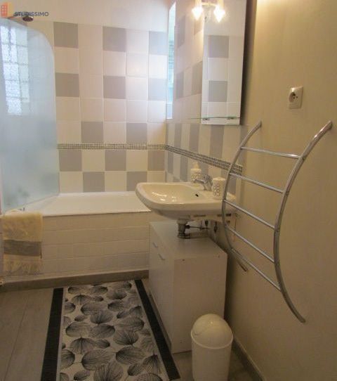 Studio meublé 28m² Besançon 25000 - Meublé, DPE D - Photo 1