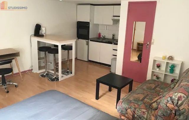 Studio meublé 21m² Besançon centre - Calme, proche commerces - Photo 5