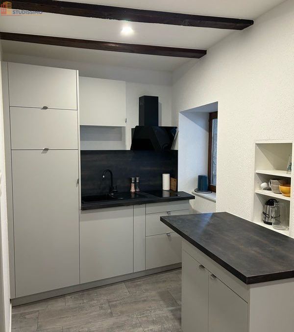 Studio meublé 30m² Besançon centre historique - Rénové, avec cachet - Photo 3