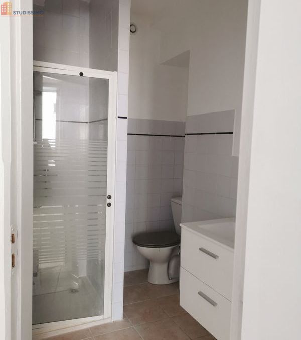 Studio meublé 17m² Bourg-lès-Valence - Meublé, 1er étage - Photo 3