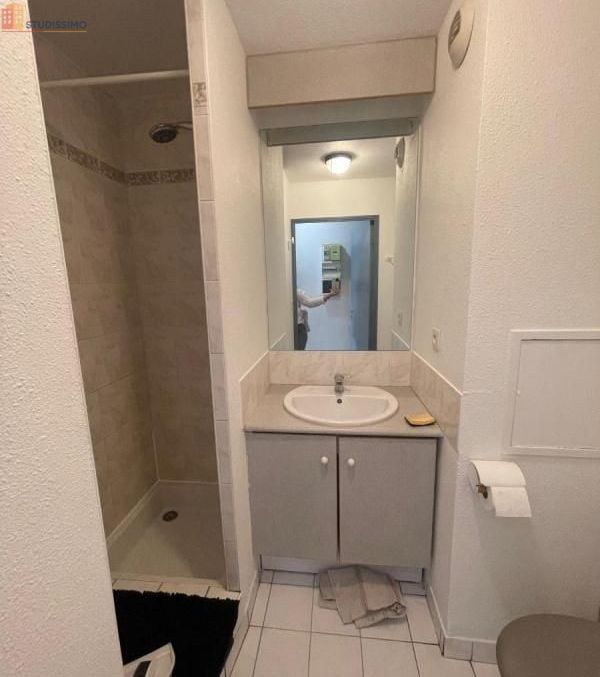 Studio meublé 19m² Valence - Meublé, 2e étage - Photo 2