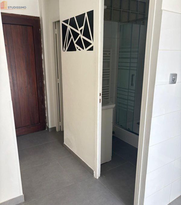 Studio à Valence