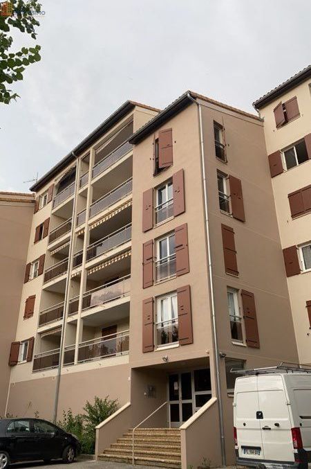 Studio meublé 31m² Valence - Rénové, stationnements sécurisés - Photo 1
