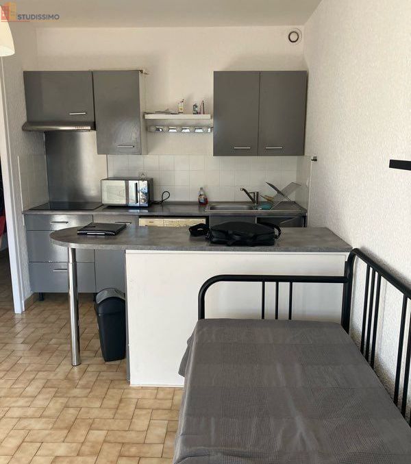 Studio meublé 24m² Romans-sur-Isère - Véranda, proche gare - Photo 5